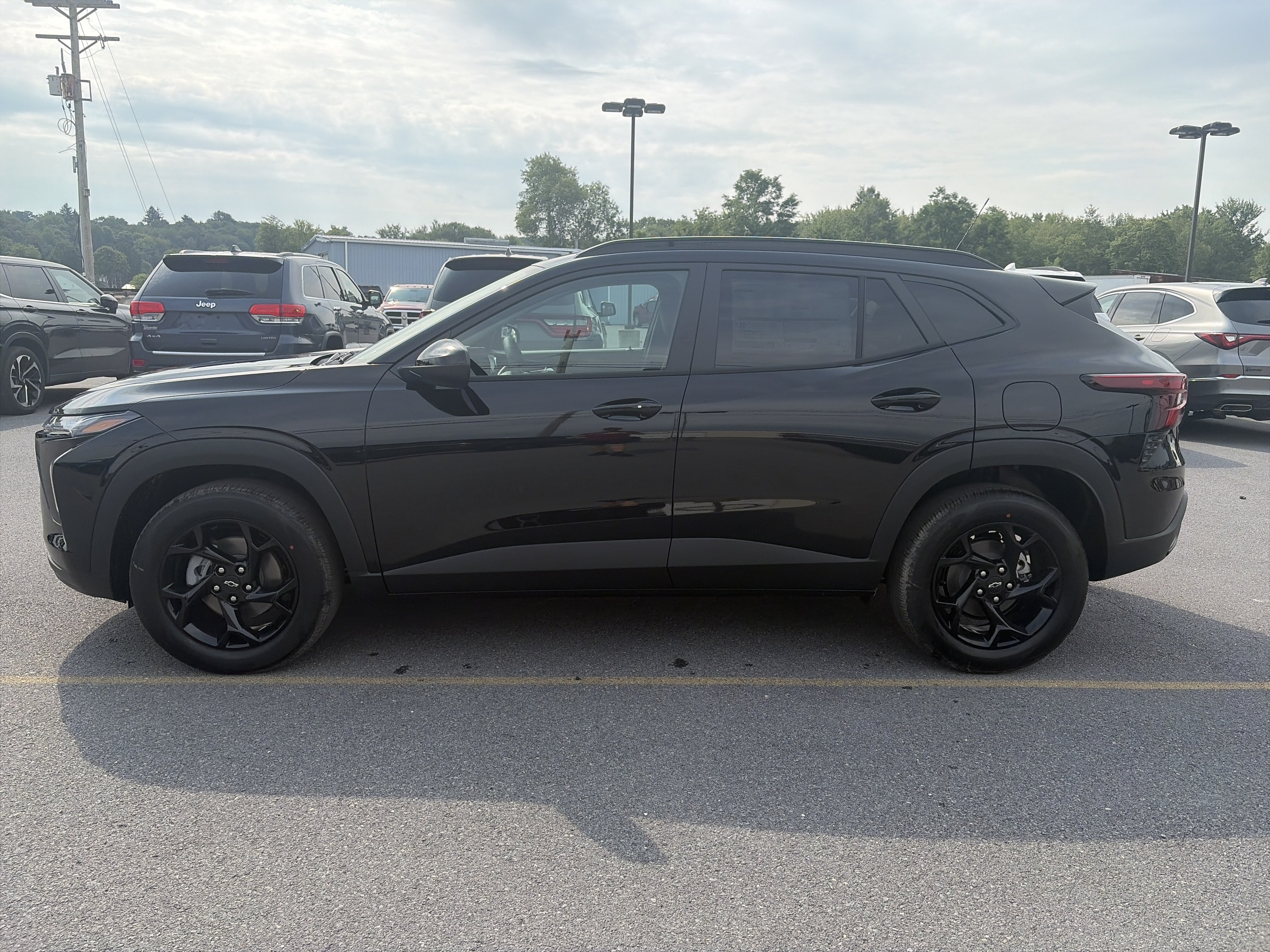 New 2026 Chevrolet Trax LT w/ Driver Confidence Package FWD image 13