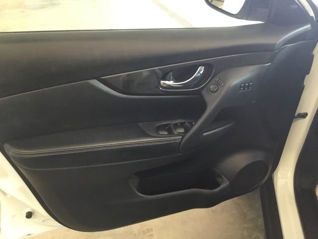 Used 2020 Nissan Rogue SV w/ Premium Package AWD/4WD image 21