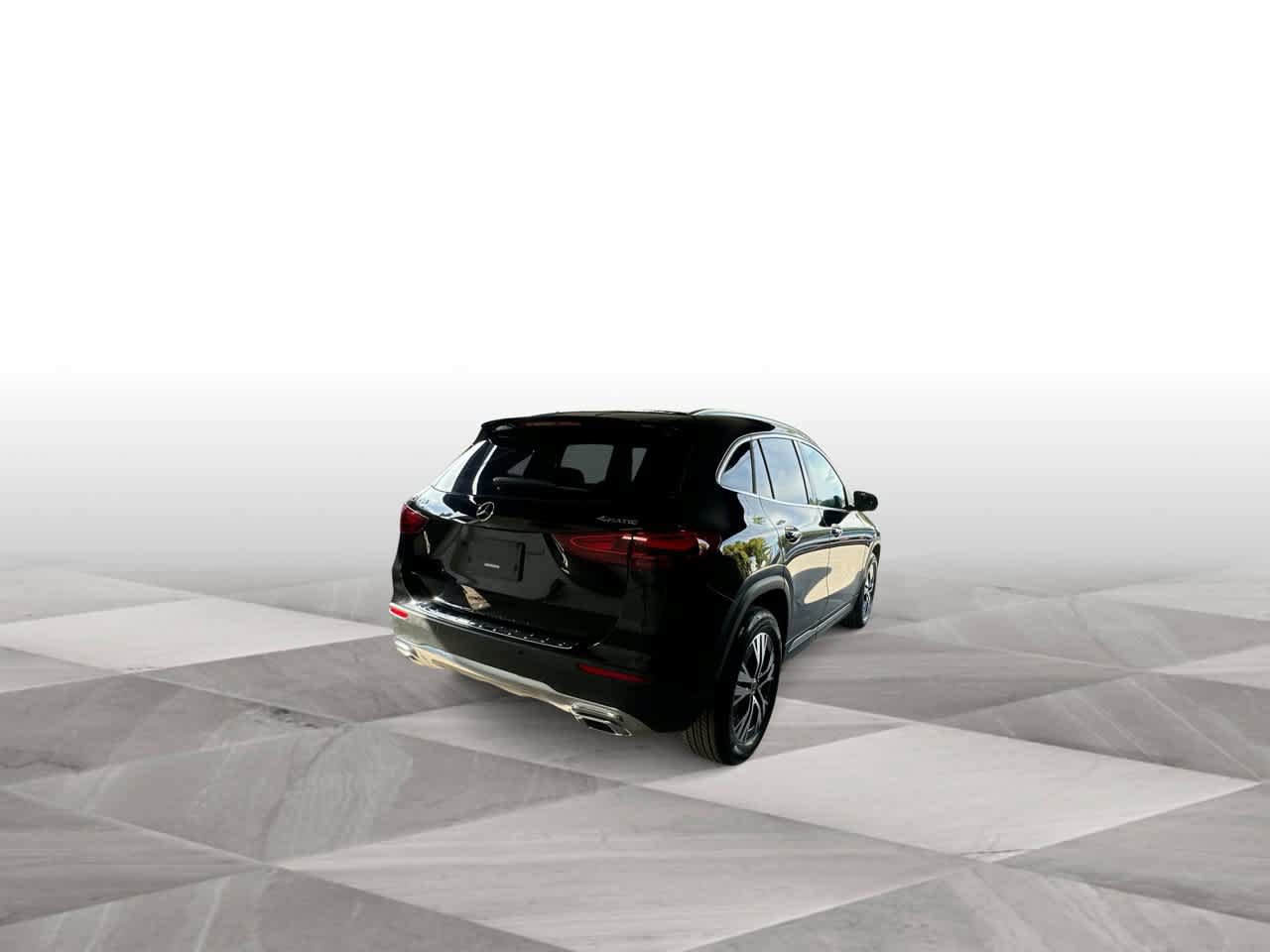 Used 2025 Mercedes-Benz GLA 250 4MATIC w/ Winter Package image 8