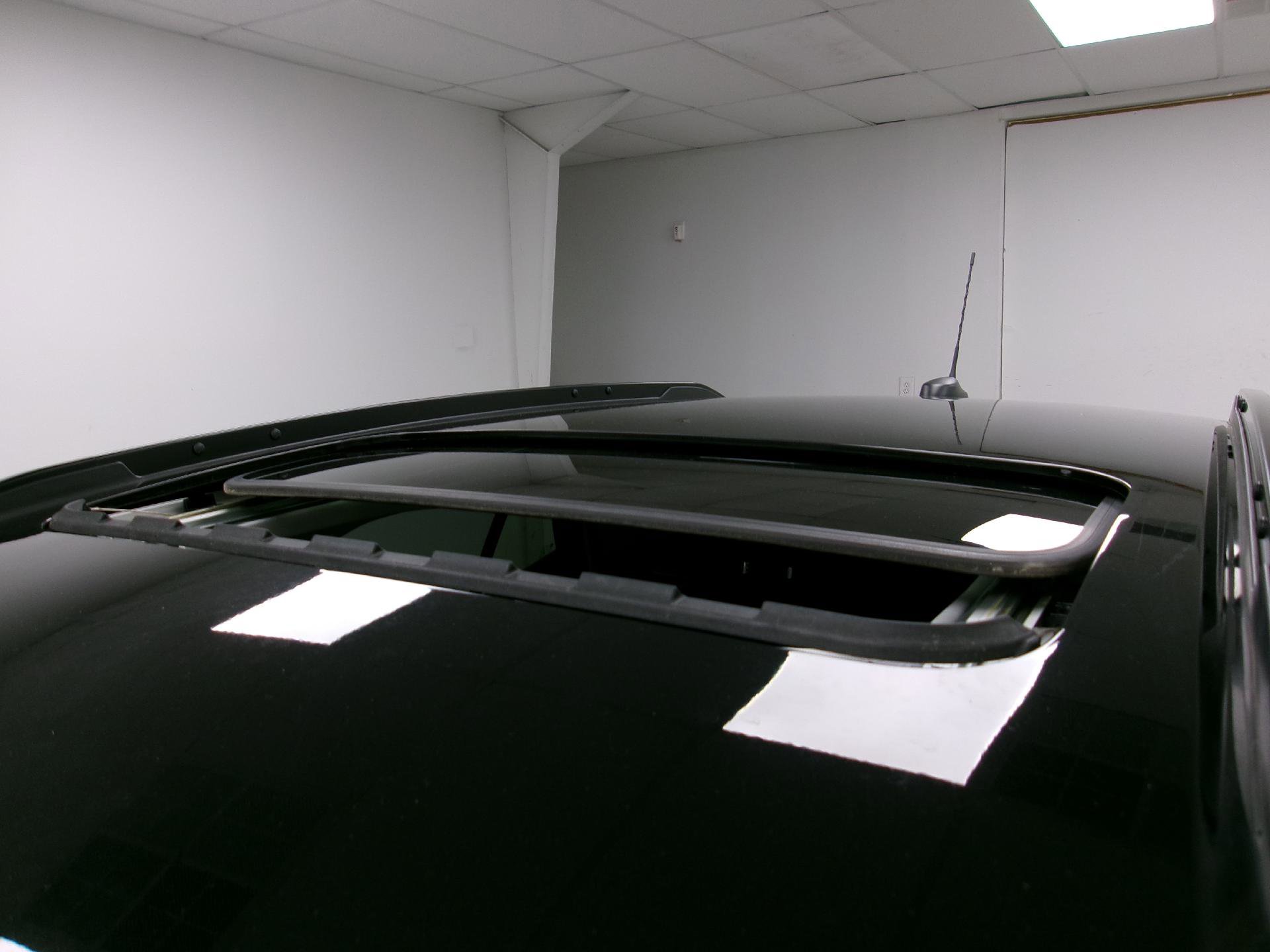 Certified 2024 Chevrolet Trax LT w/ Sunroof Package image 4