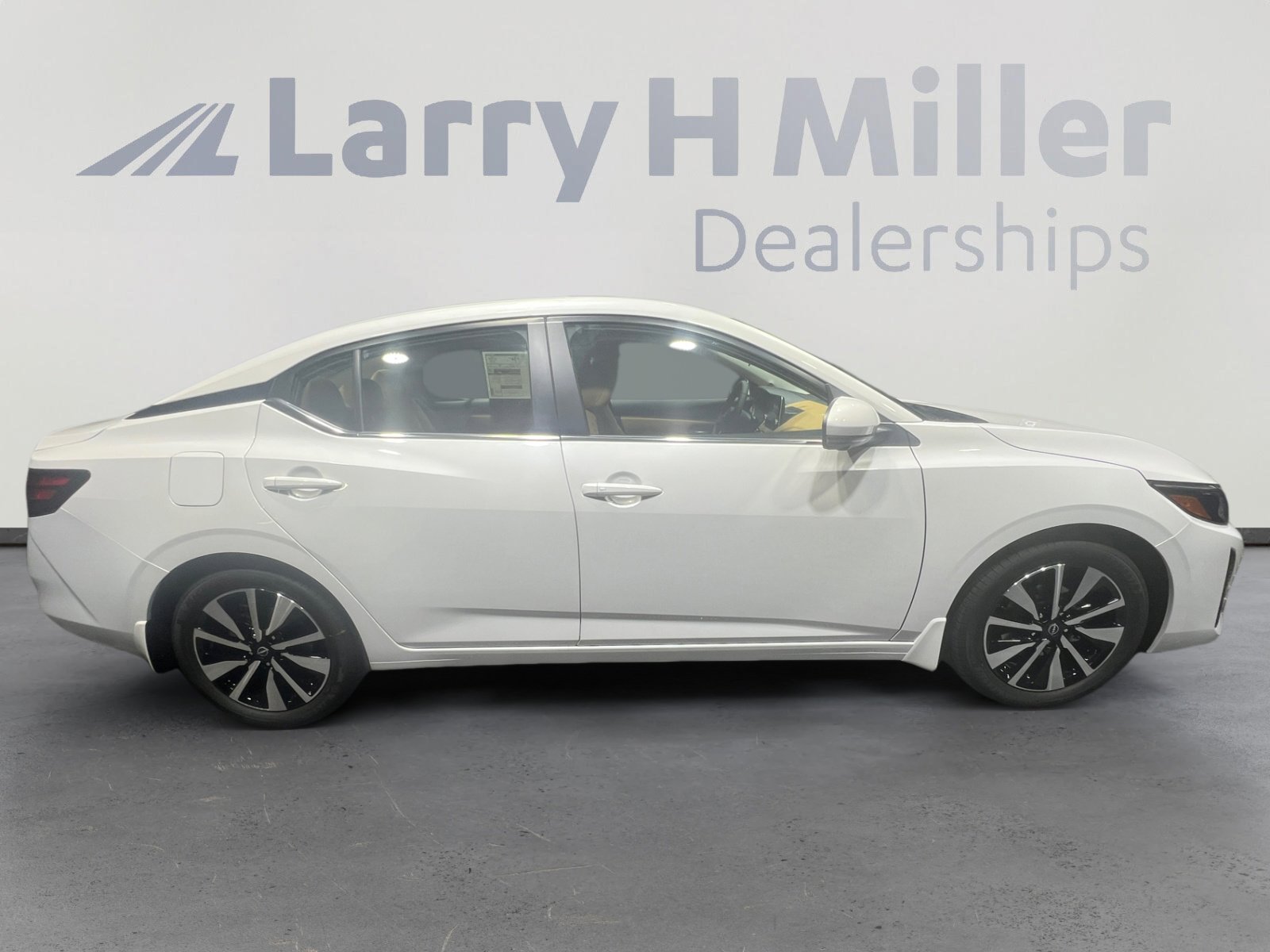 New 2025 Nissan Sentra SV w/ SV Premium Package image 6