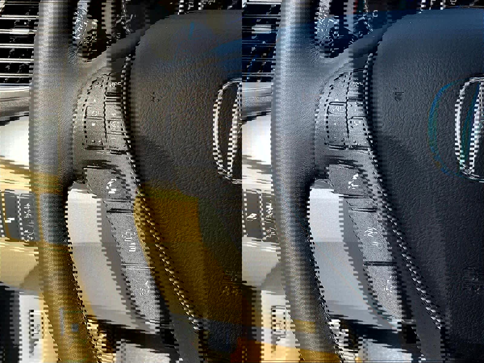 Used 2016 Acura RDX FWD w/ Advance Package image 19