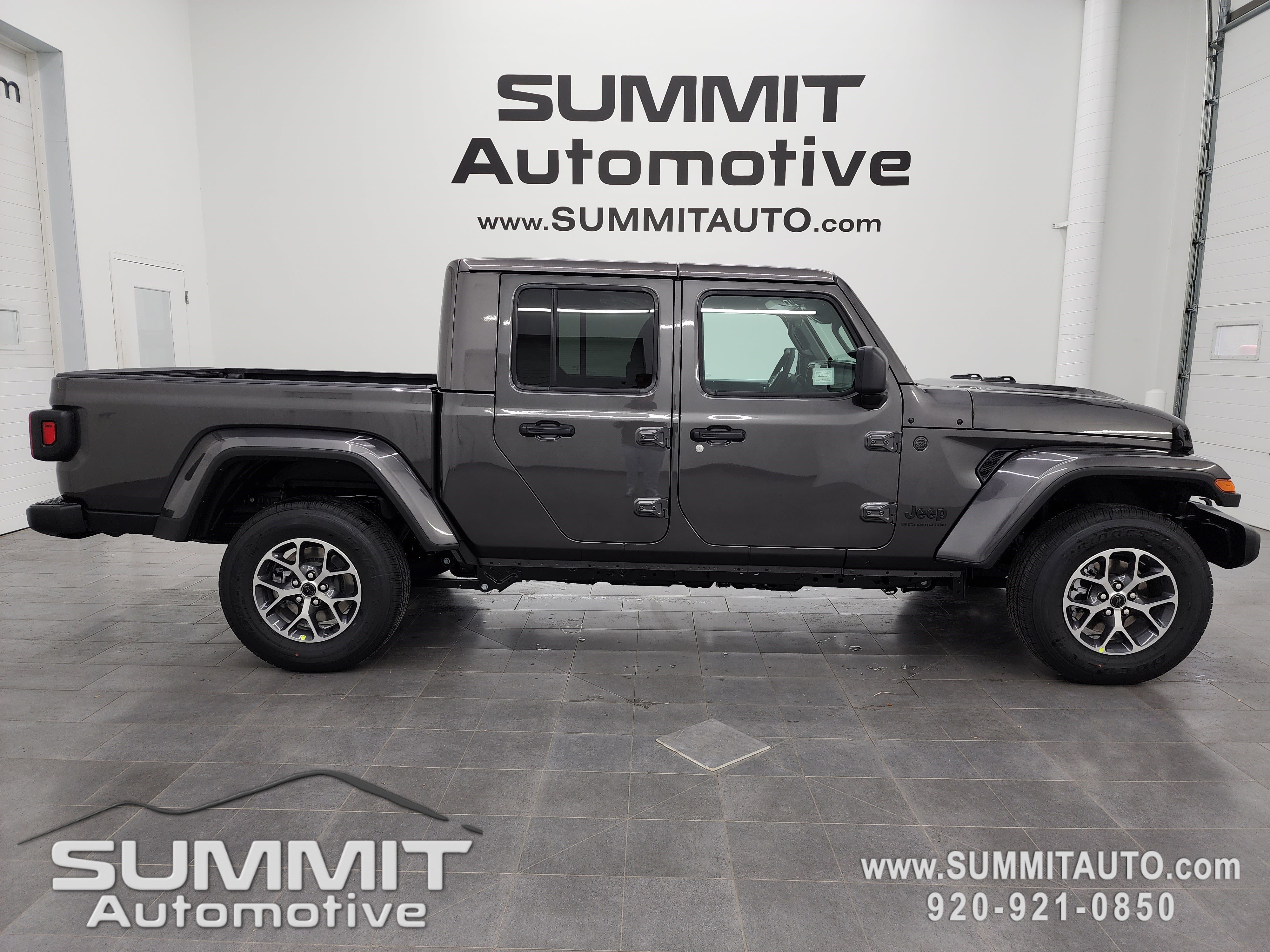 New 2026 Jeep Gladiator Sport