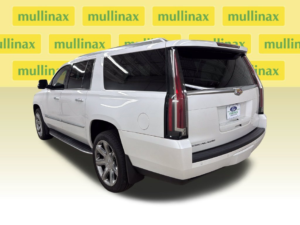 Used 2016 Cadillac Escalade ESV Luxury AWD/4WD image 10