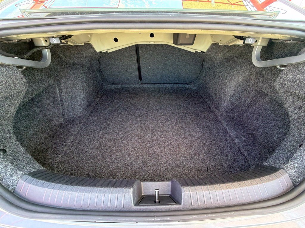 Used 2024 Volkswagen Jetta SE FWD image 27