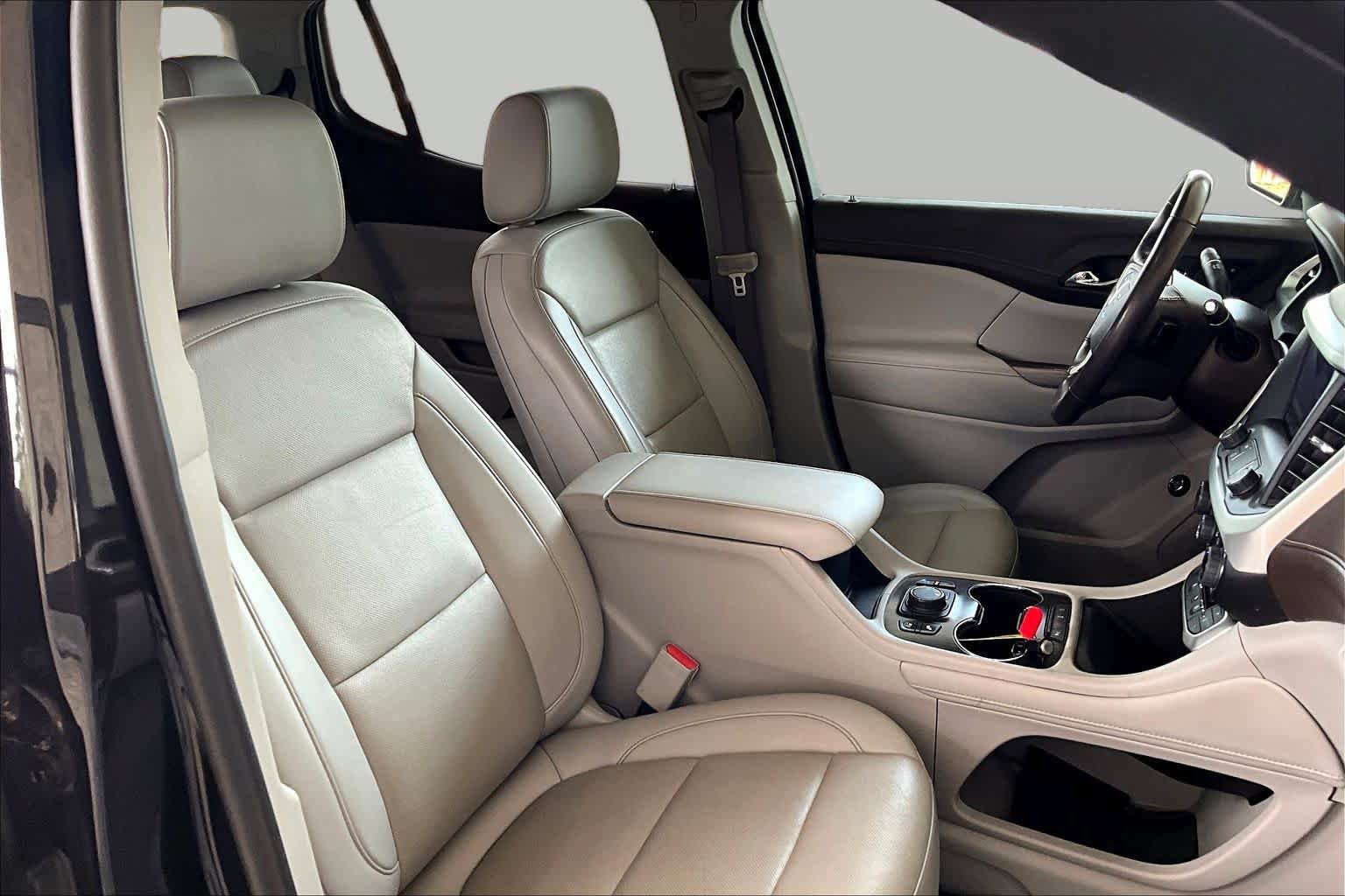 Used 2022 GMC Acadia SLT w/ Preferred Package FWD image 9