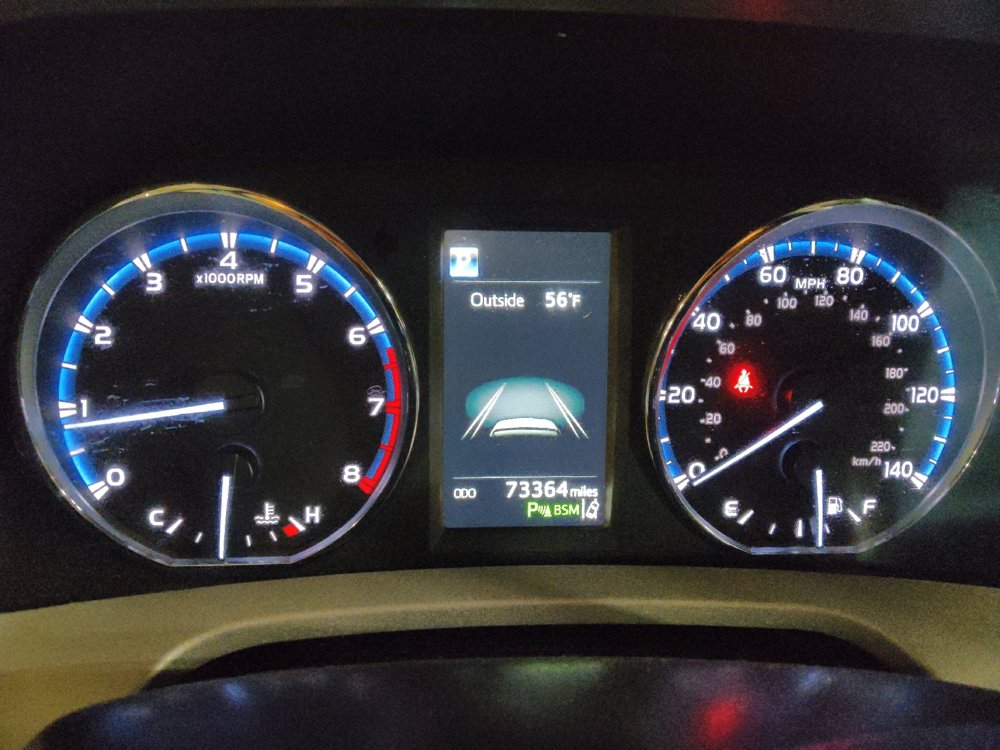 Used 2018 Toyota RAV4 Platinum FWD image 23