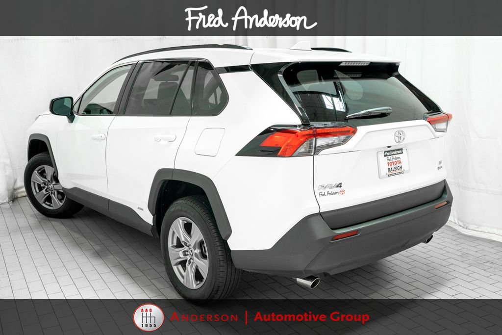 Certified 2025 Toyota RAV4 LE AWD/4WD image 3