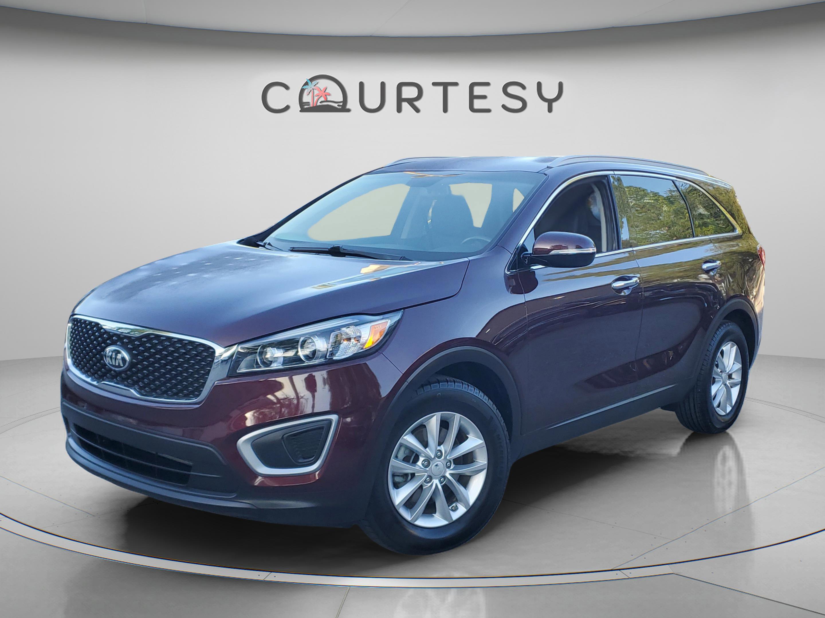 Used 2017 Kia Sorento LX image 1