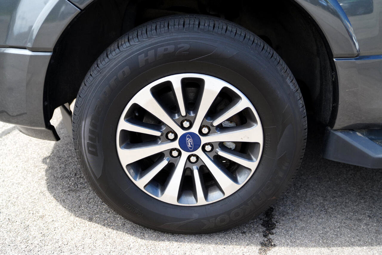 Used 2017 Ford Expedition XLT w/ Equipment Group 202A image 11