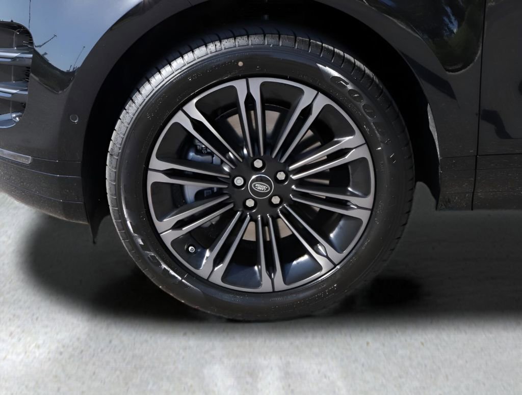 Used 2026 Land Rover Range Rover Evoque Dynamic SE image 9