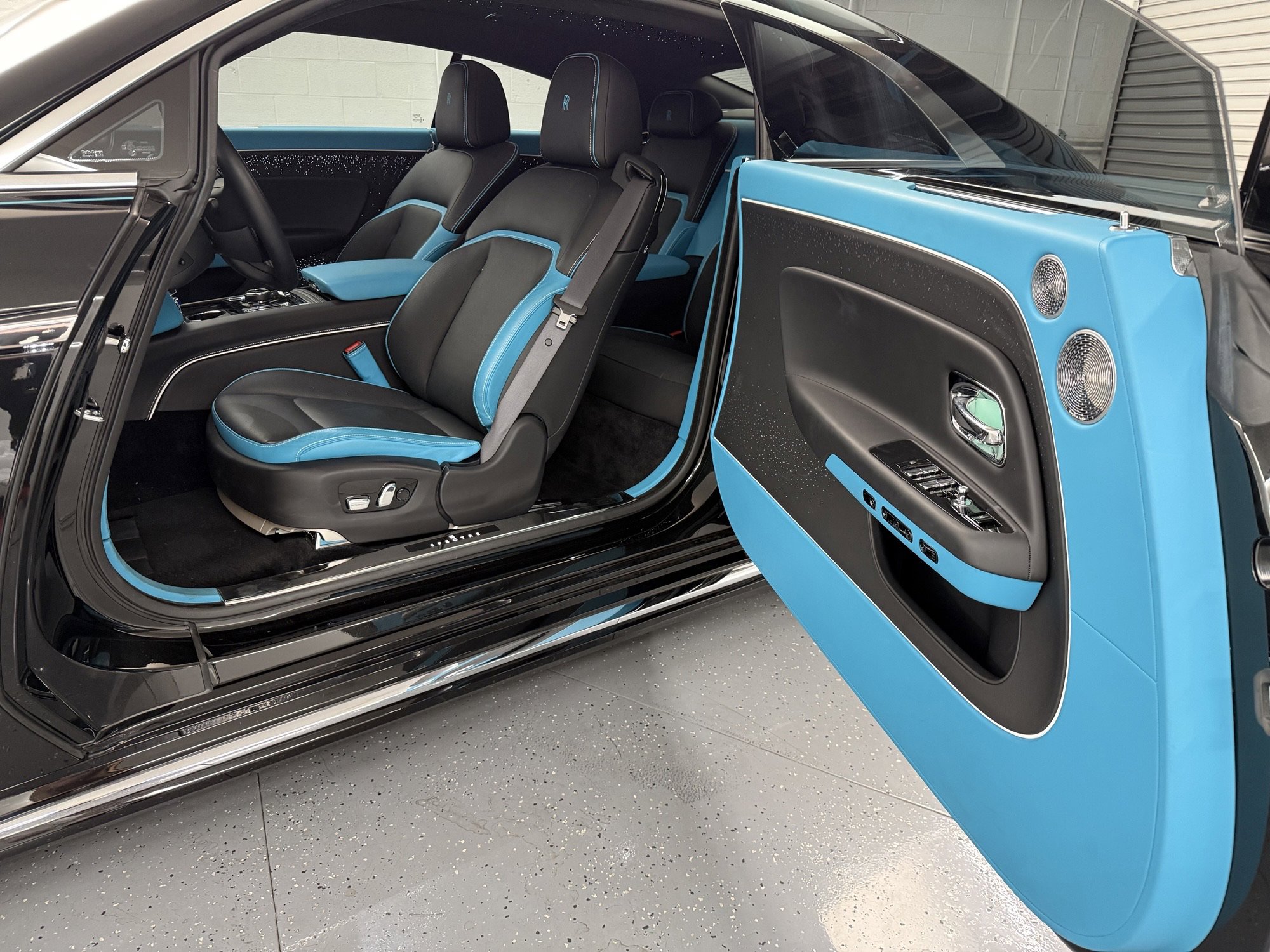 Used 2024 Rolls-Royce Spectre w/ Spectre Launch Package image 3