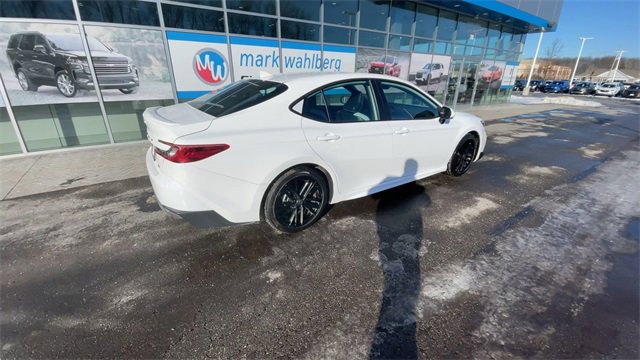 Used 2025 Toyota Camry SE image 8