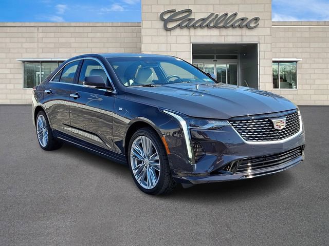 Used 2025 Cadillac CT4 Premium Luxury image 2