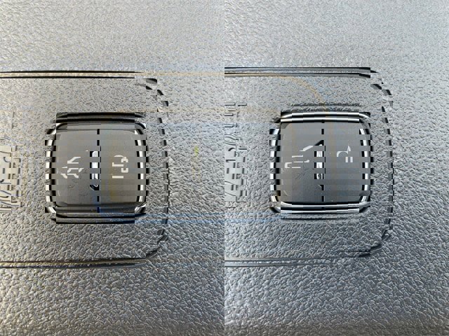 New 2025 Lincoln Aviator AWD image 18