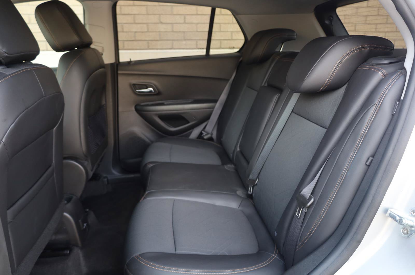 Used 2021 Chevrolet Trax LT w/ LT Convenience Package FWD image 22