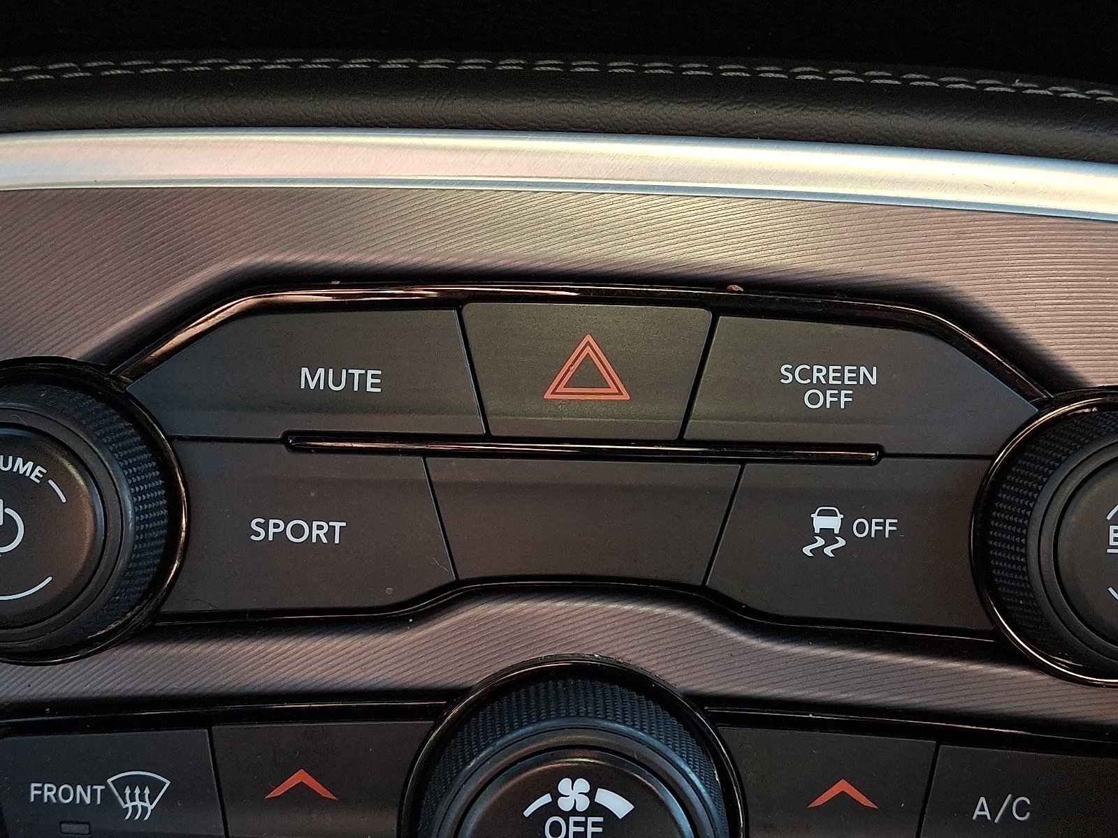 Used 2019 Dodge Challenger SXT w/ Blacktop Package image 22