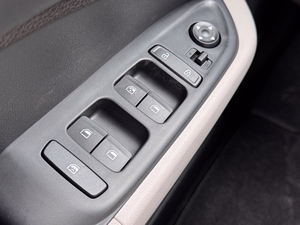 New 2026 Hyundai Venue SEL FWD image 23