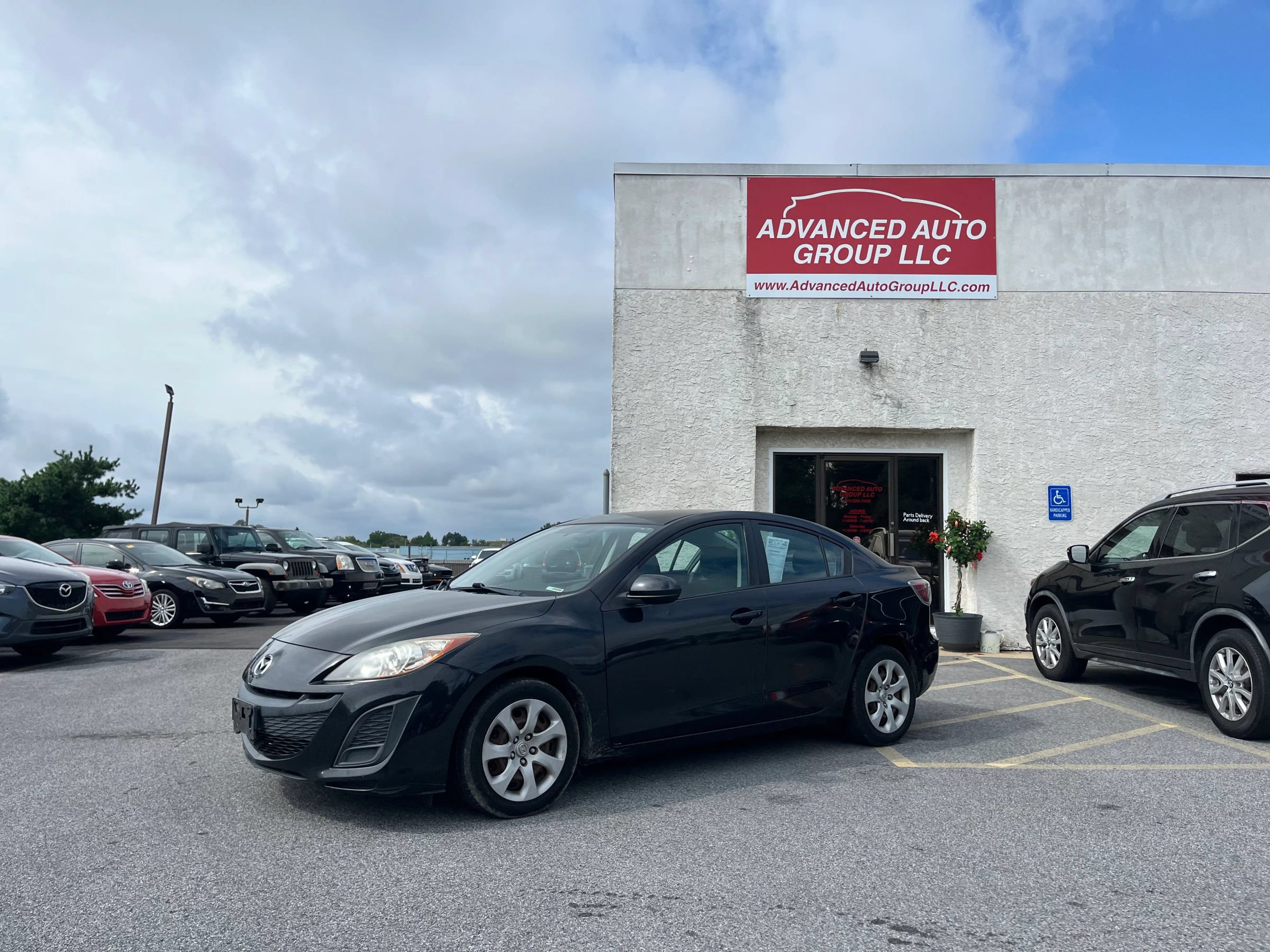 Used 2011 MAZDA MAZDA3 i Sport FWD image 25
