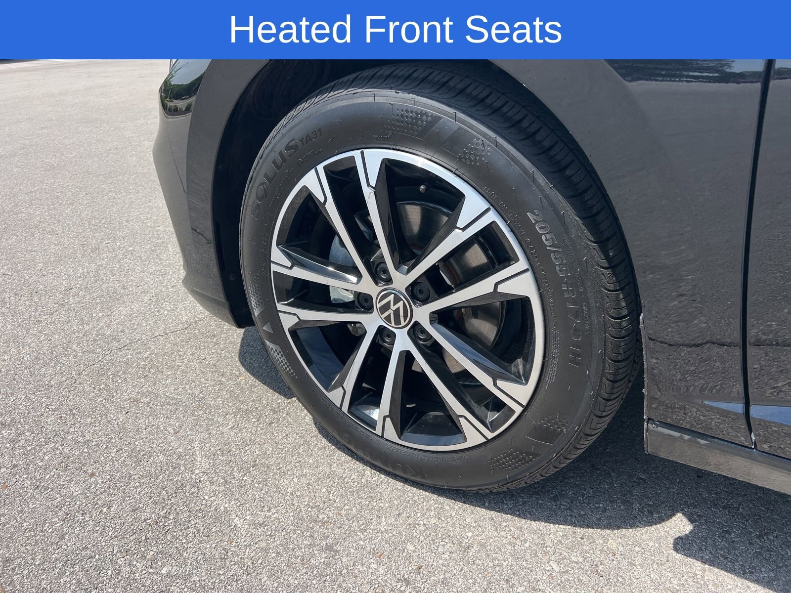 Used 2025 Volkswagen Jetta Sport image 11