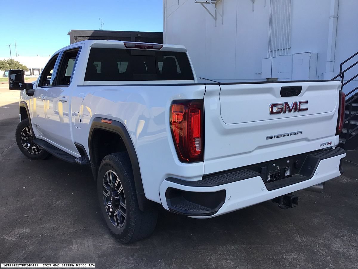 Used 2023 GMC Sierra 2500 AT4 w/ AT4 Premium Plus Package AWD/4WD image 5
