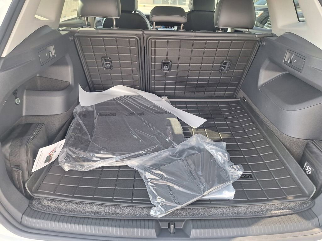 New 2026 Volkswagen Tiguan SE image 23