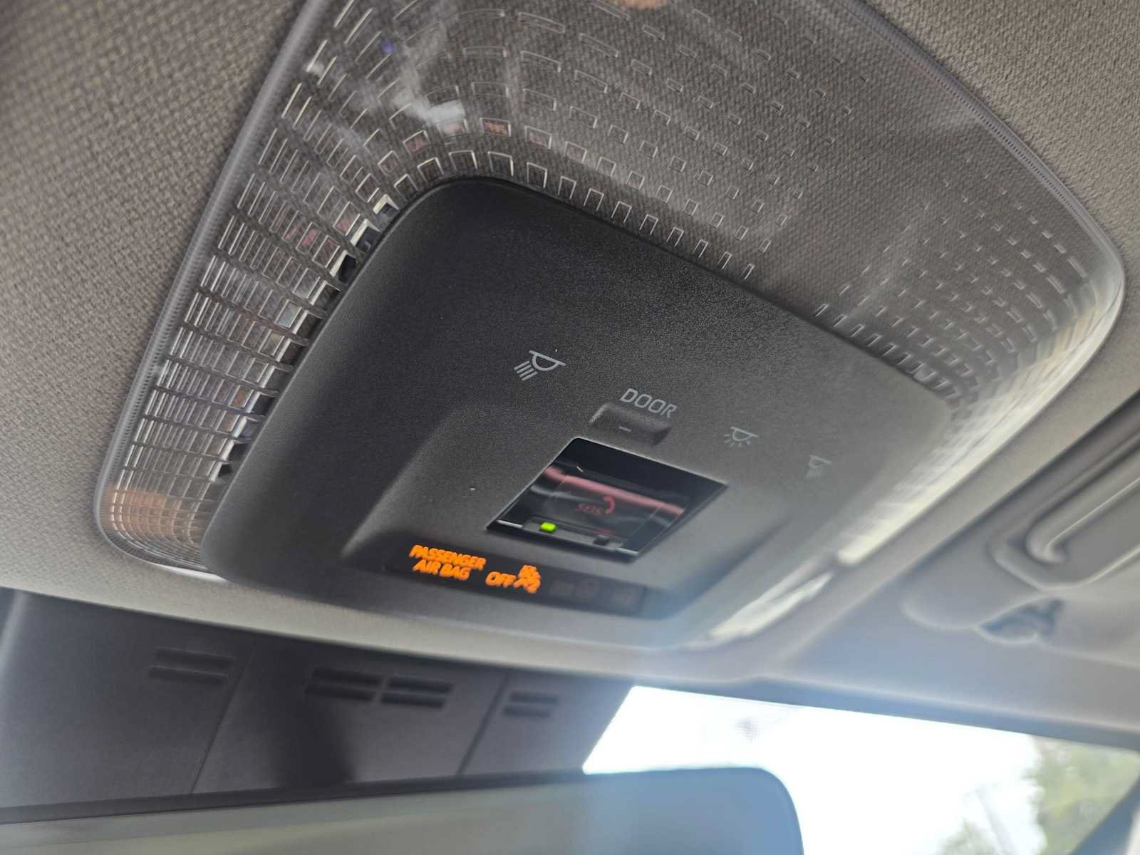 New 2027 Toyota Prius Plug-In Hybrid FWD image 32