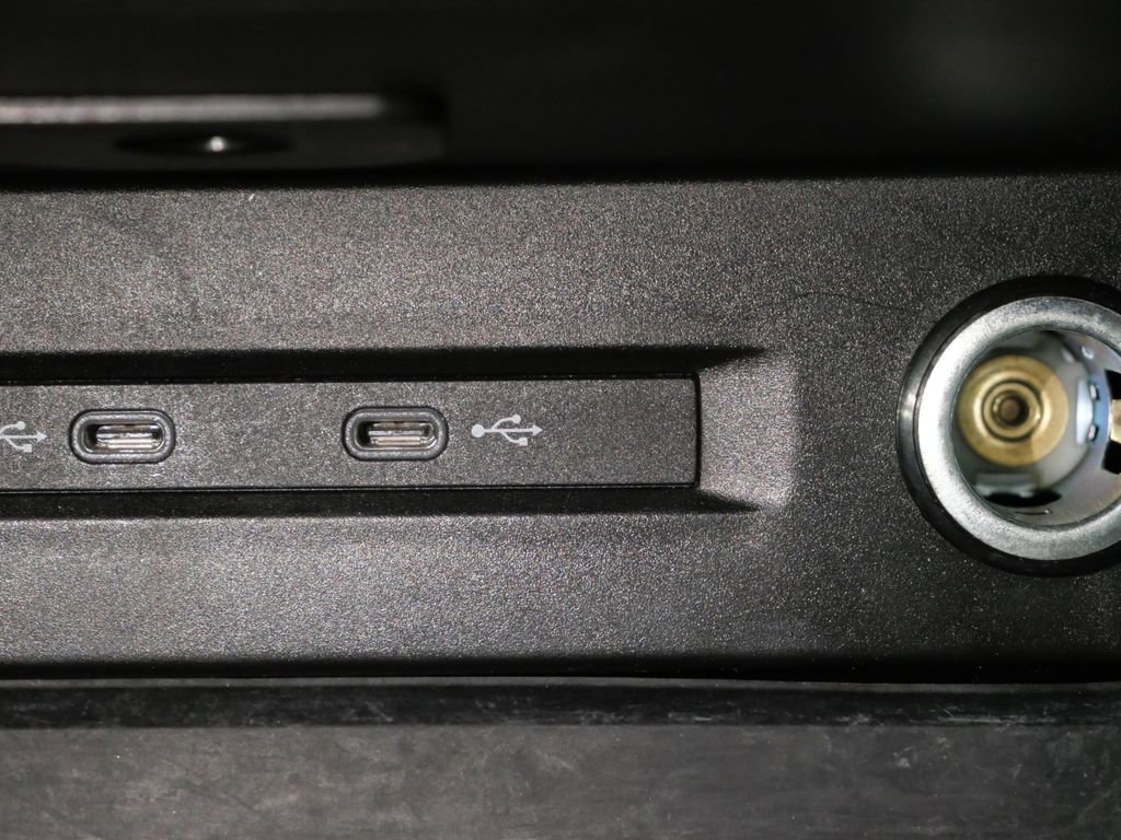 Used 2025 Volkswagen Taos SE AWD/4WD image 21