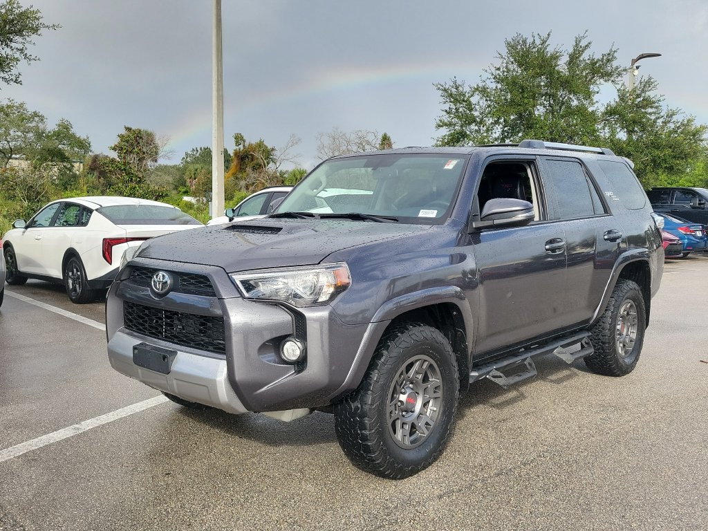 Used 2018 Toyota 4Runner TRD Off-Road Premium w/ TRD Performance Package AWD/4WD image 31