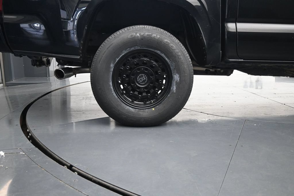 Used 2023 Toyota Tacoma SR AWD/4WD image 10