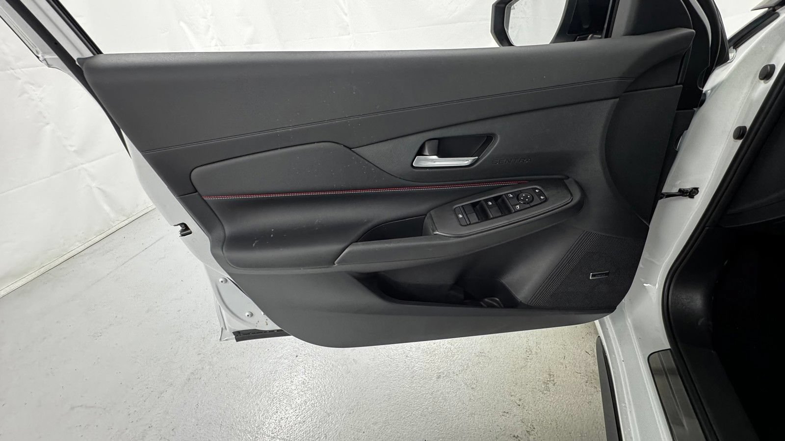 New 2026 Nissan Sentra SR w/ SR Premium Package FWD image 17