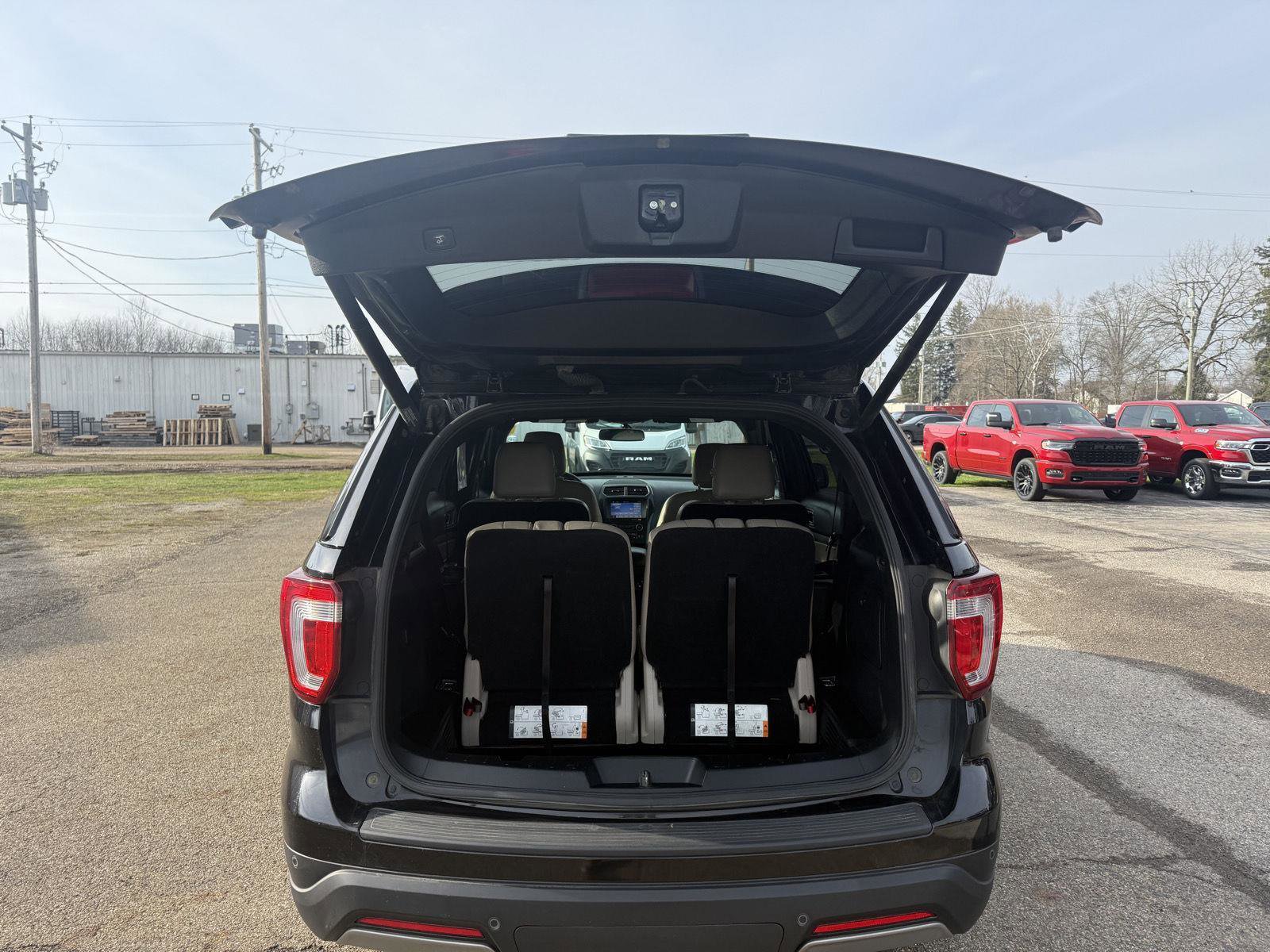 Used 2019 Ford Explorer XLT w/ Equipment Group 202A image 37