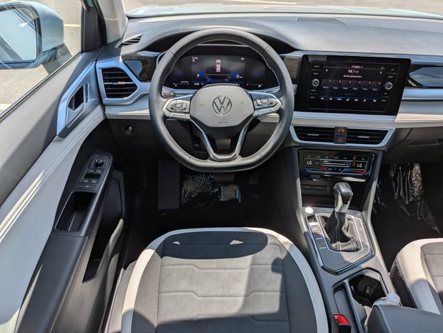 New 2026 Volkswagen Taos SE FWD image 16