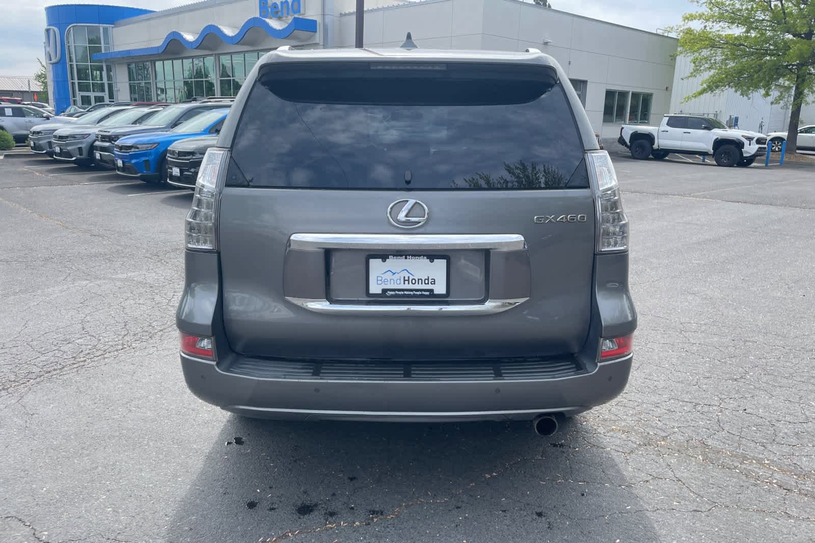 Used 2014 Lexus GX 460 w/ Premium Package AWD/4WD image 4