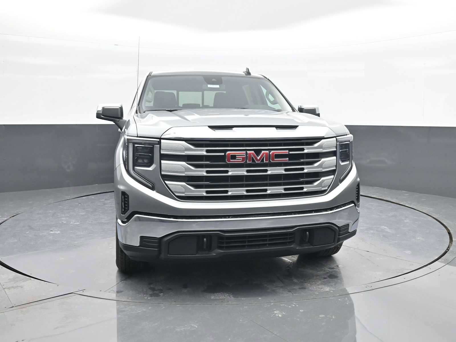 New 2026 GMC Sierra 1500 SLE w/ Preferred Package image 2