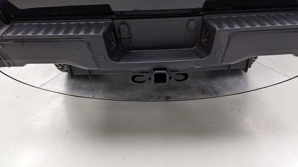 Certified 2026 Ford F350 Lariat w/ Tremor Off-Road Package AWD/4WD image 6