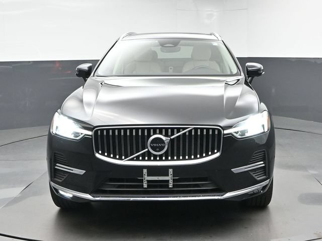 Used 2023 Volvo XC60 B5 Plus w/ Climate Package AWD/4WD image 3