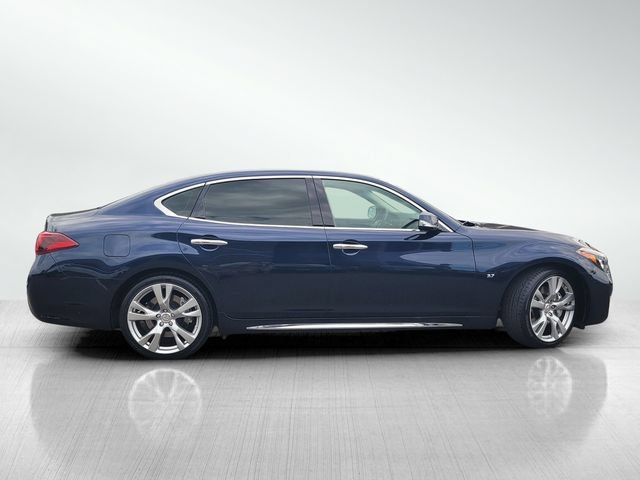 Used 2017 INFINITI Q70 L 3.7 w/ Deluxe Touring Package RWD image 3