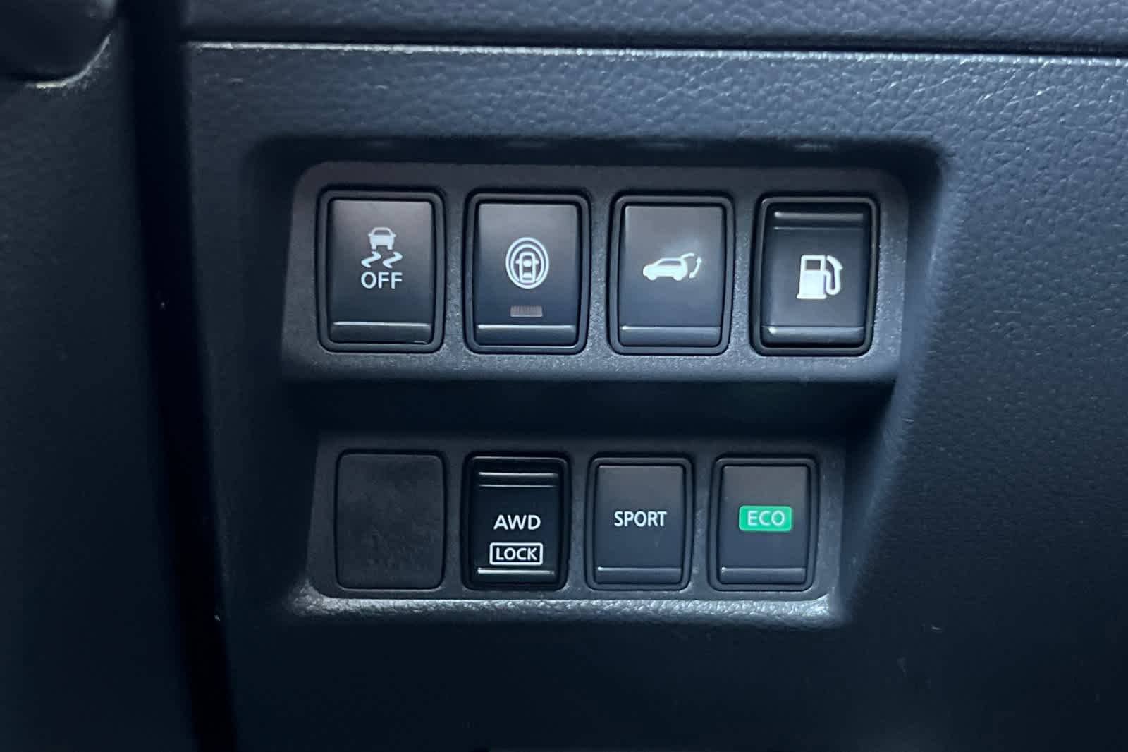 Used 2019 Nissan Rogue SV AWD/4WD image 30