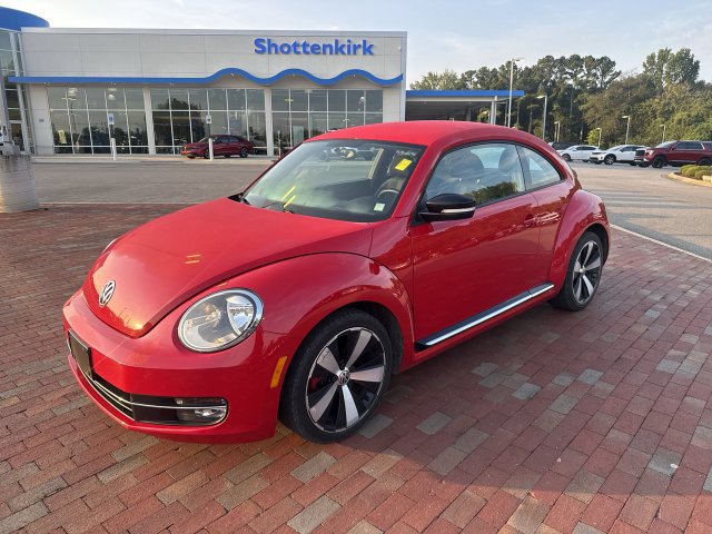 Used 2012 Volkswagen Beetle 2.0T FWD image 4