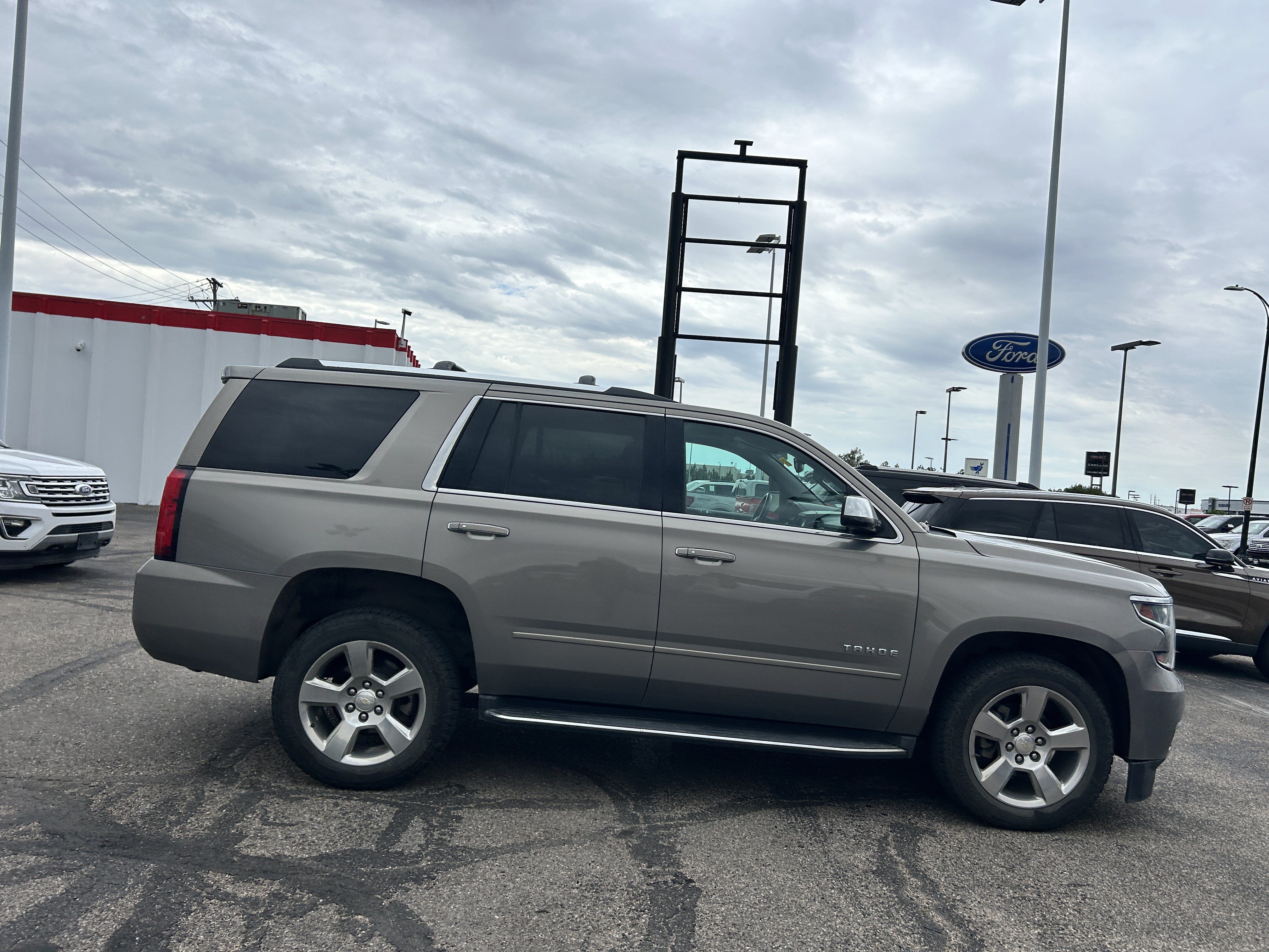 Used 2017 Chevrolet Tahoe Premier AWD/4WD image 6