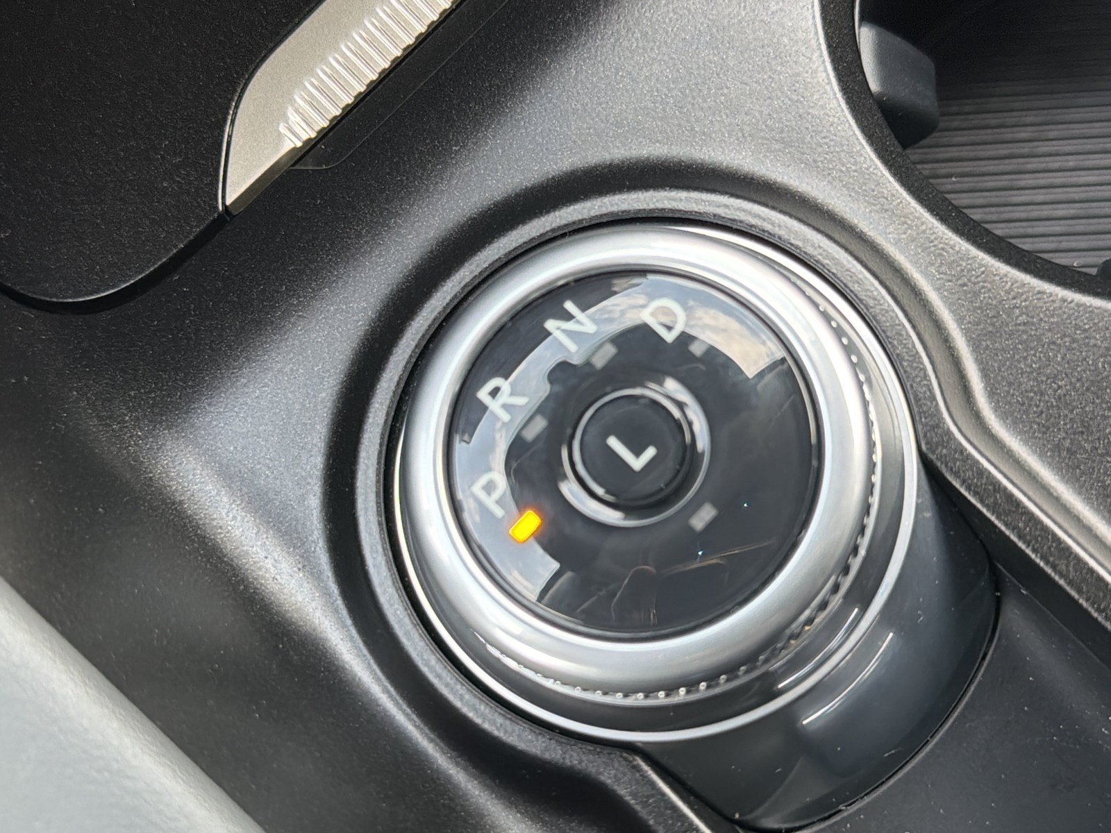 Used 2025 Ford Explorer Active AWD/4WD image 24
