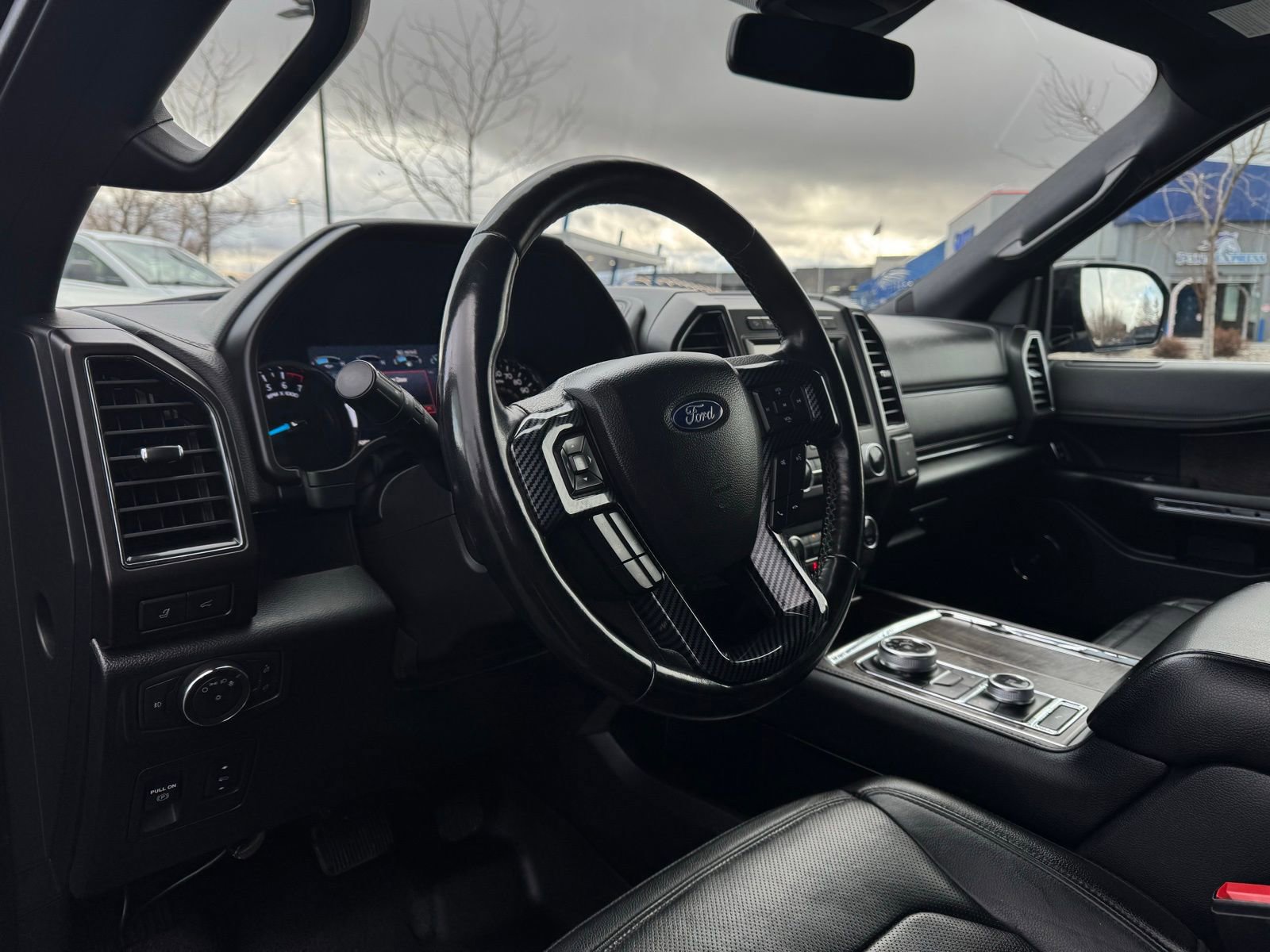 Used 2020 Ford Expedition Limited image 19