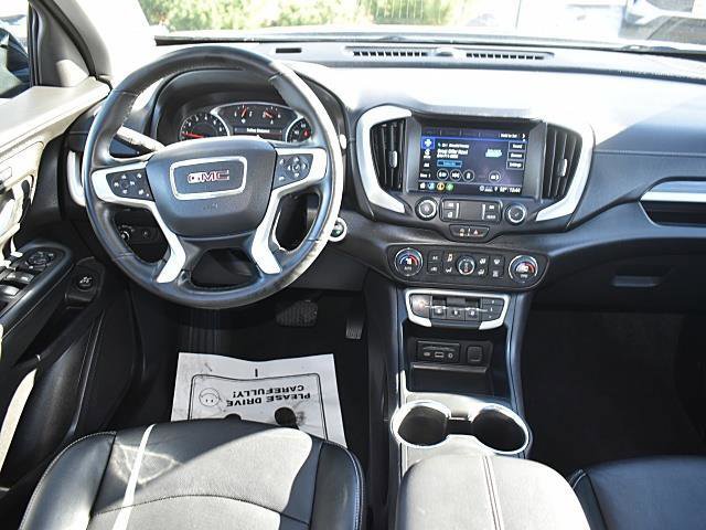 Used 2024 GMC Terrain SLT image 17