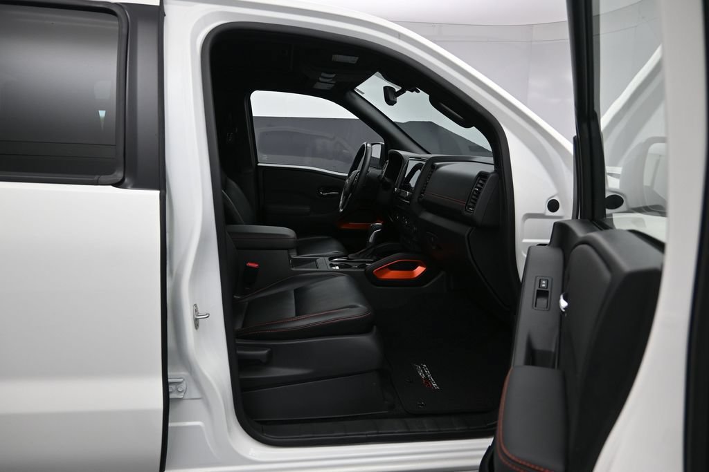 Certified 2024 Nissan Frontier PRO-4X w/ Pro Premium Package AWD/4WD image 28