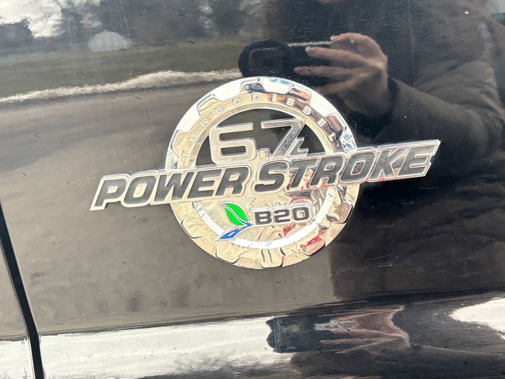 Used 2016 Ford F350 Lariat w/ Chrome Package image 16