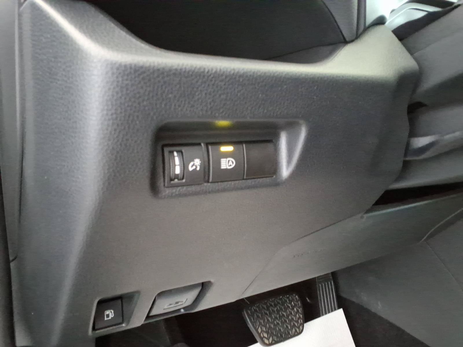 Used 2024 Toyota RAV4 XLE AWD/4WD image 22