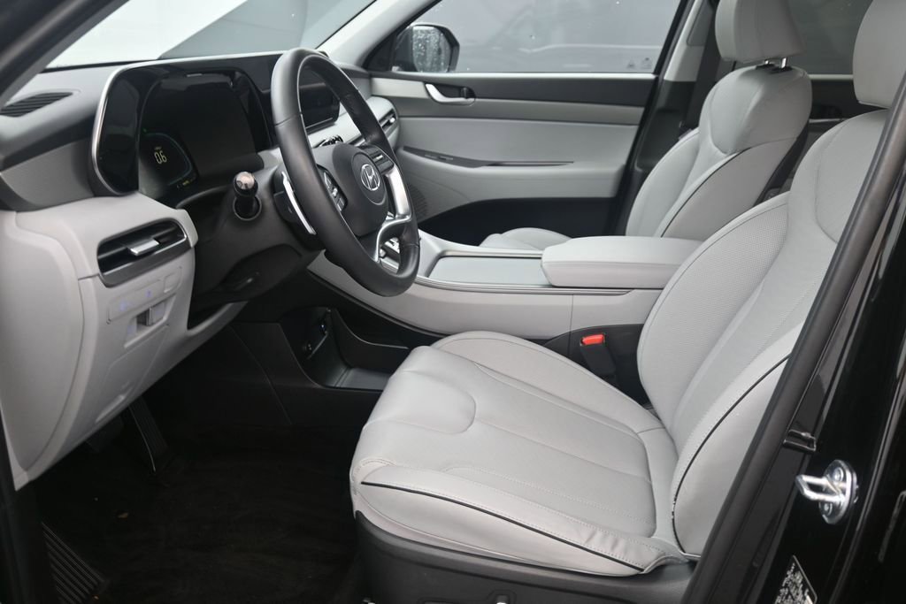 Used 2025 Hyundai Palisade SEL FWD image 15