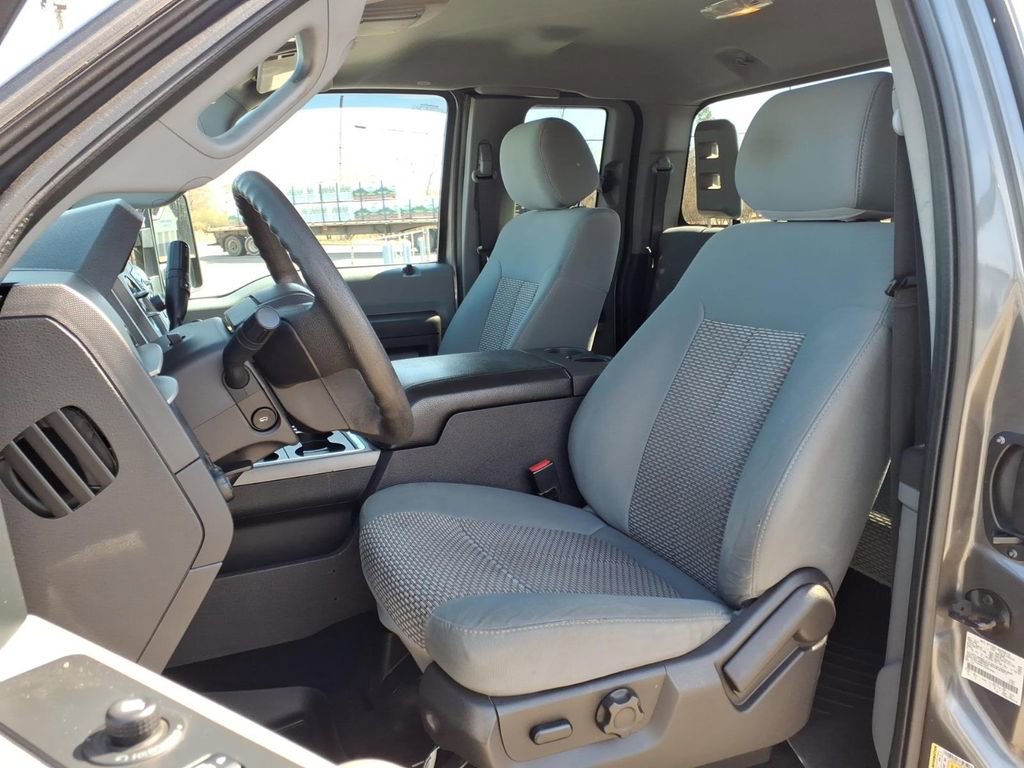 Used 2012 Ford F250 XLT w/ XLT Premium Pkg image 4
