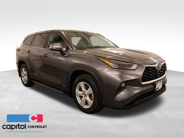 Used 2022 Toyota Highlander LE
